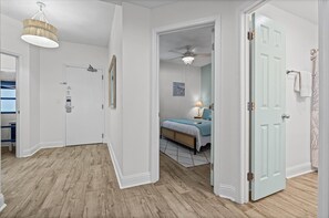 3 bedrooms, iron/ironing board, free WiFi, bed sheets - New owner, newly renovated - Beachfront condo - 2br + Bnkrm 8th floor great view (Gulf Shores)