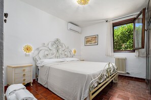 Fer et planche Ă repasser, Wi-Fi, draps fournis