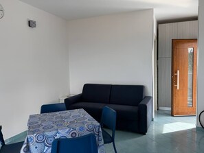 Interior - The Sun House (Palinuro)