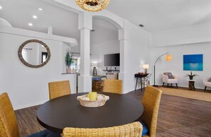 Interior - Luxury Pool Home Near Tarpon Point (Cape Coral)