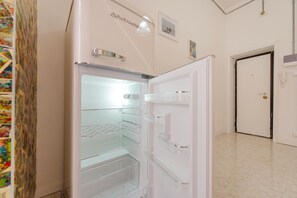 Apartemen, balkon, pemandangan halaman | Interior