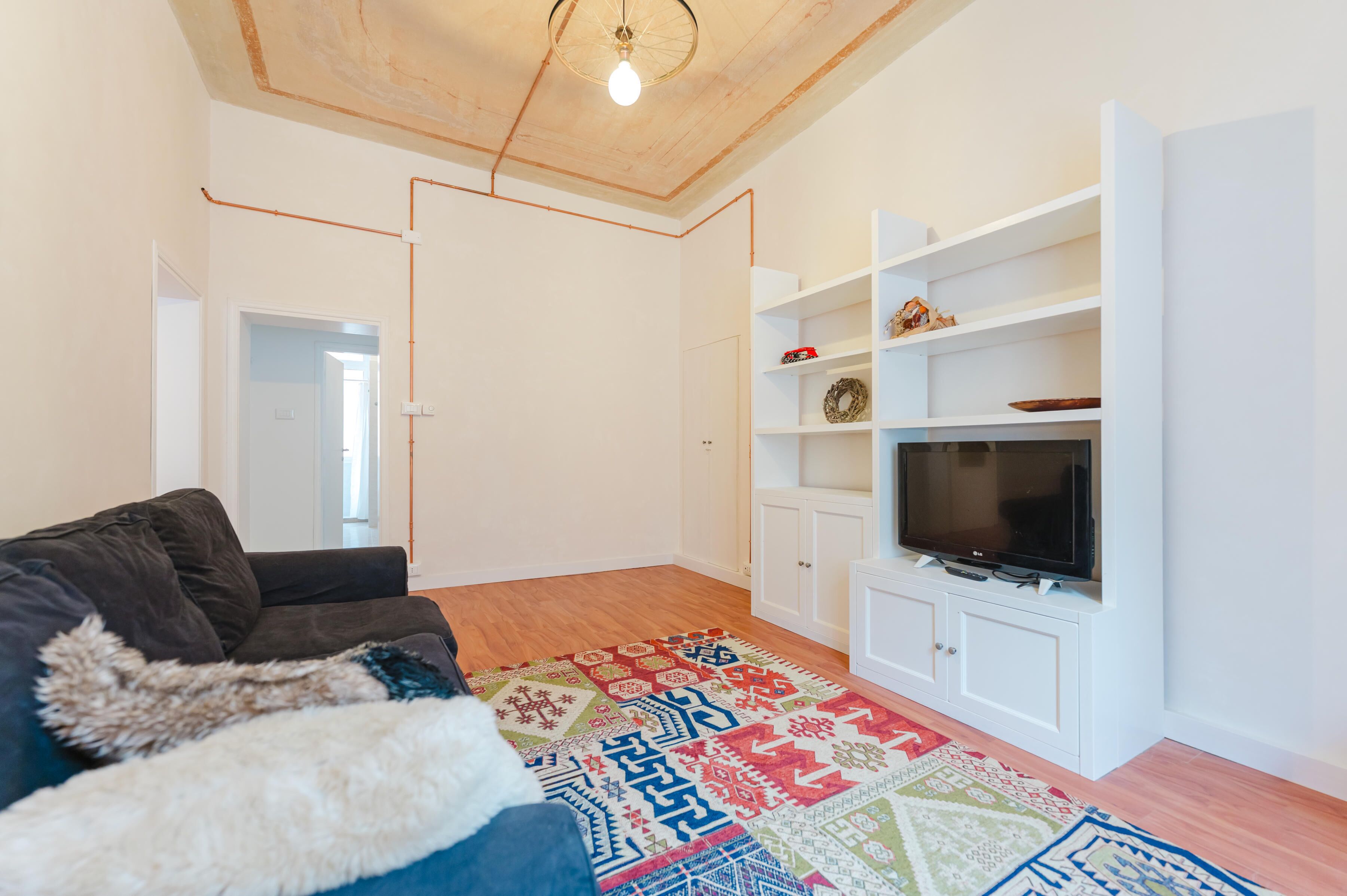 Apartment, Balkon, Blick auf den Innenhof | Wohnbereich