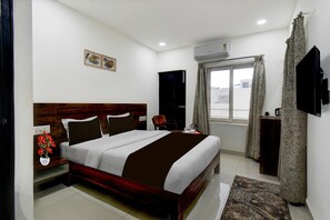 House - Classic With Balcony Super Hotel O Mysore (Mysore)
