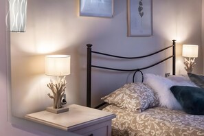 Iron/ironing board, WiFi, bed sheets - Apartment with Garden and Jacuzzi in Mugello (Barberino di Mugello)