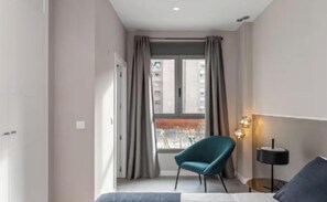 3 chambres, bureau, fer et planche à repasser, Wi-Fi gratuit