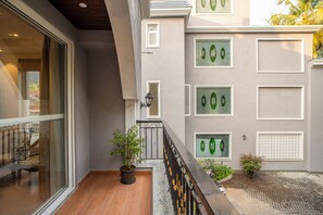 Property grounds - ELIVAAS Solace Teal 5 BHK Villa  (Goa)