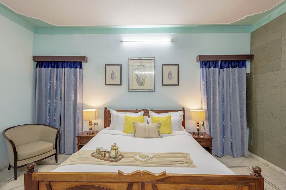 Alaya Stays Abhimanyu Mansion Topaz 2BHk