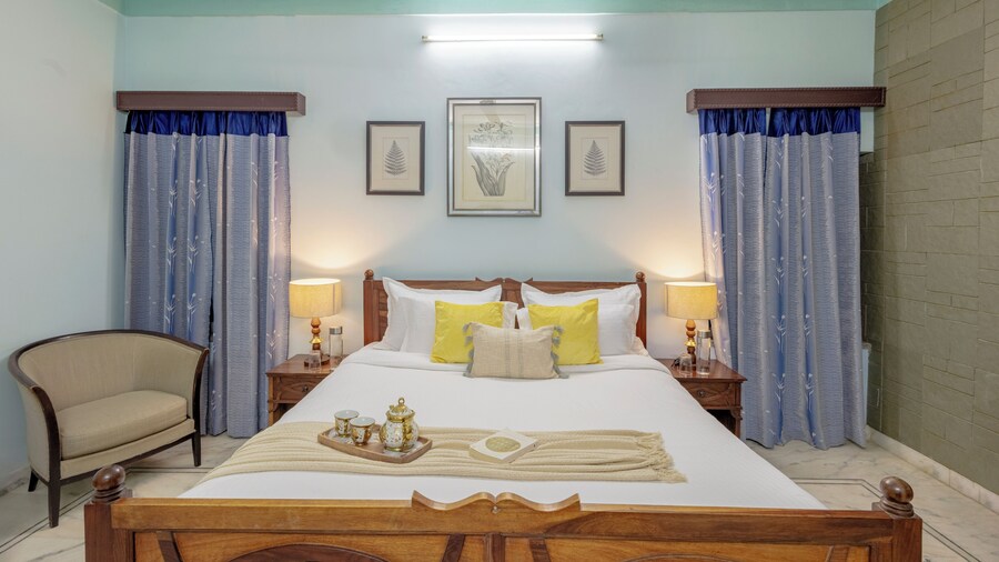 Alaya Stays Abhimanyu Mansion Topaz 2BHk