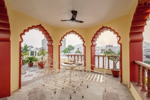 Terrace/patio - Alaya Stays Abhimanyu Mansion Topaz 2BHk (Udaipur)