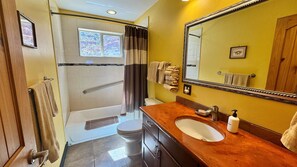 Bathroom - Moab Nest | Monthly Stays I Fast WiFi & Epic Views (Moab)