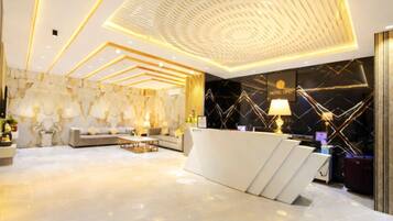 Coin salon dans le hall