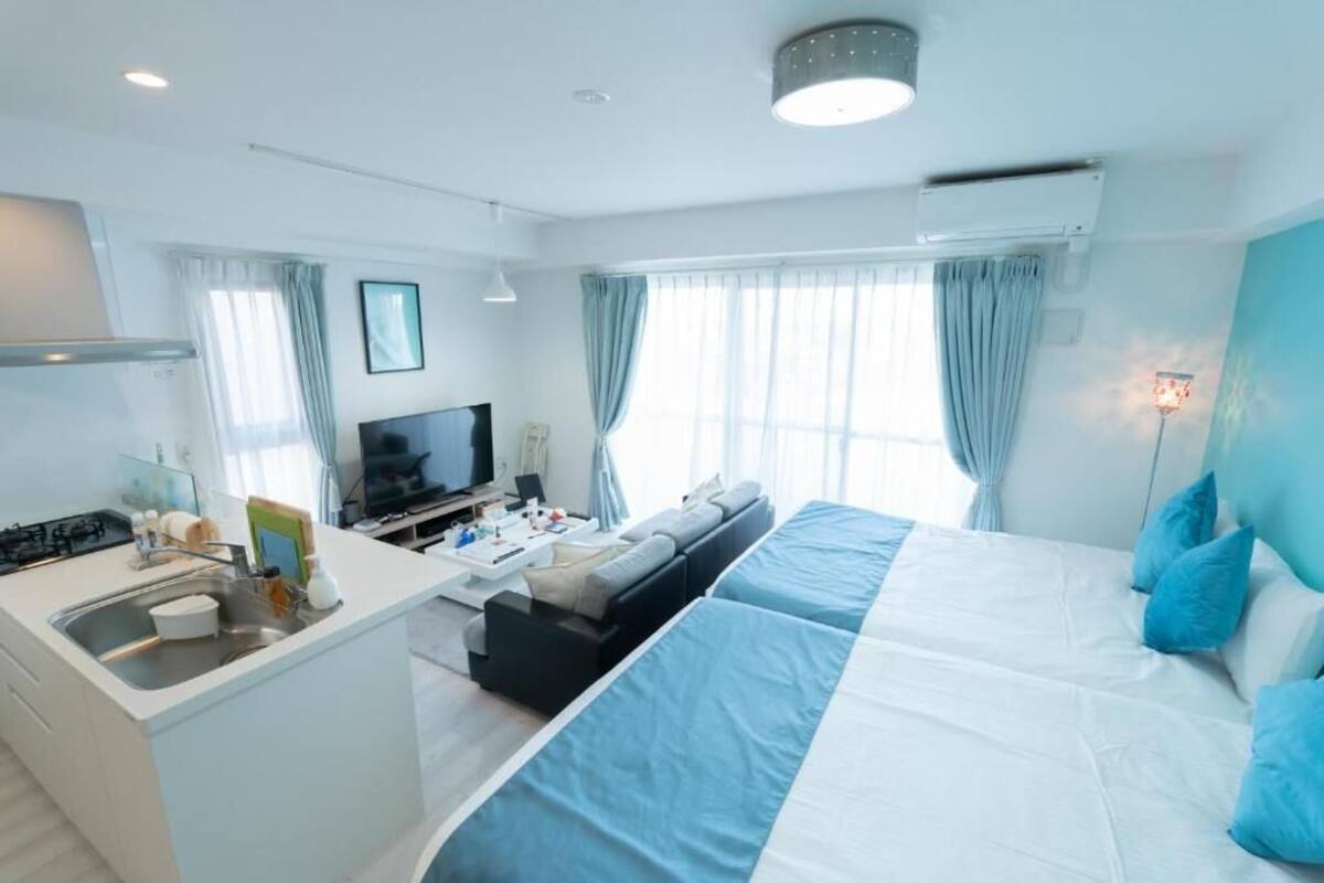 Apartemen Mewah, beranda, pemandangan kota | Brankas, meja kerja, ruang kerja ramah laptop, dan kedap suara