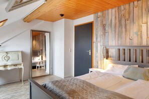WiFi, bed sheets