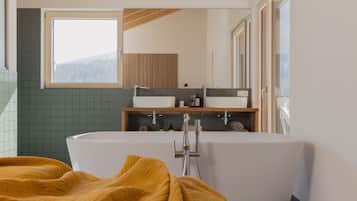 Dusche, Haartrockner, Bidet, Handtücher