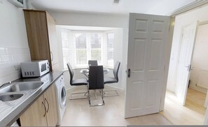 Apartment - Cole Green Lane - Free Parking (Welwyn Garden City)