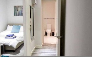 Room - Modern Studio Apartment 1 in Bradford City (Bradford)