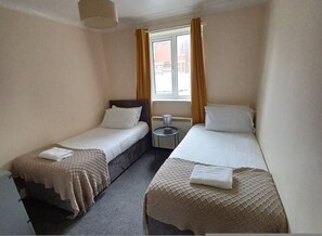 Apartment - Southampton 2-bedroom House (Southampton)