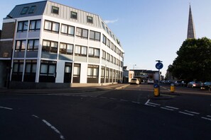 Apartment - Castle Point 18 Apartments - Premier Lodge (Southampton)