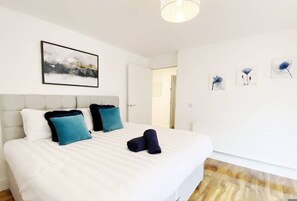 Apartment | 2 bedrooms - De Pary 2 Modern Bedford Apartment- Near Town Centre (Bedford)