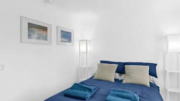 1 bedroom, individually decorated, individually furnished