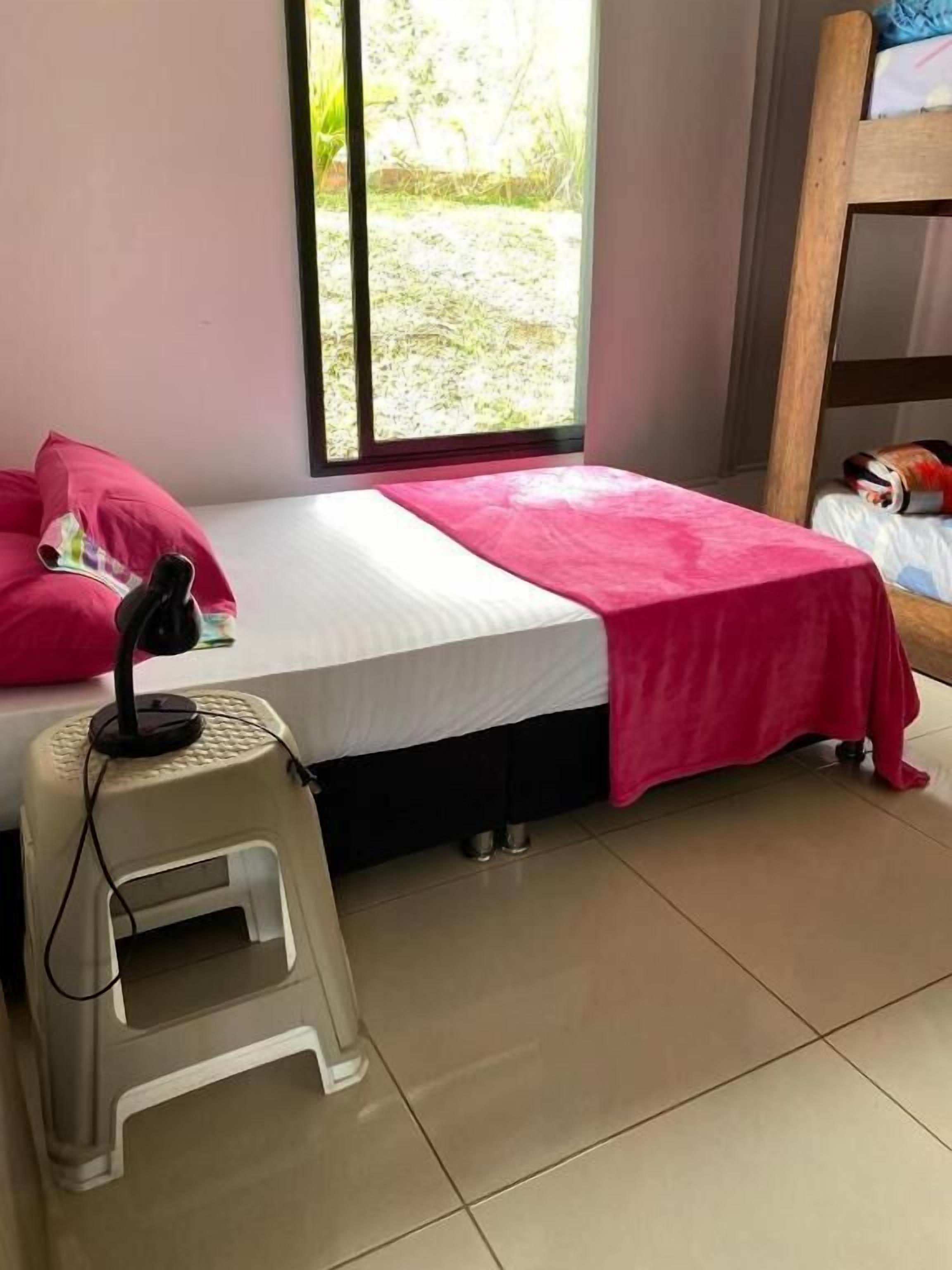 Nhà, 3 phòng ngủ, hút thuốc