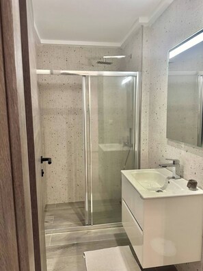 Apartment, 1 Bedroom | Bathroom - Apollon Appartement S1, Lac 2 (Tunis)