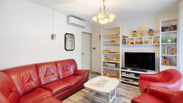 TV, DVD player, stereo
