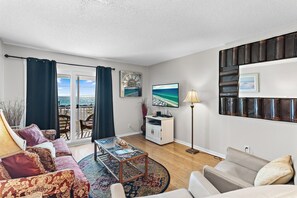 TV - ~ 1Br/1Ba ~ Gulf View ~ Pool ~ Tradewinds 33 ~ (Miramar Beach)