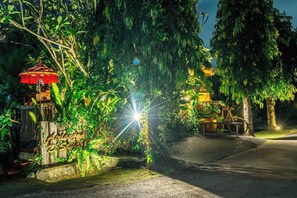 House, 2 Bedrooms, Private Pool, Garden View | Property grounds