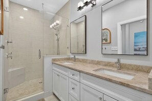 Shower, hair dryer, towels, toilet paper - Warm Florida Sun with Spectacular River Views in Peaceful Active Community (Stuart)