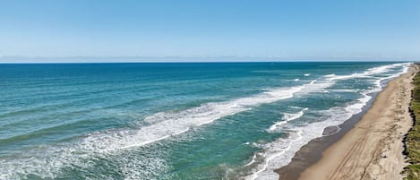 Camastros y toallas de playa