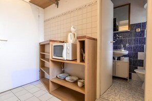 Twin Room, Courtyard View | Interior - Bedrč Penzion a Apartma (Benešov)