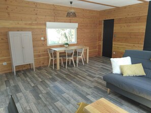 Living area - Gîte Les Bouriates.your country getaway! Relax and enjoy the peace and quiet (Le Soulié)