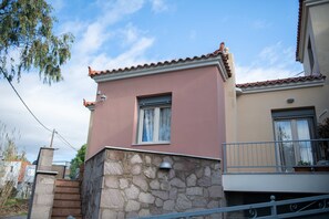 Apartment | 1 bedroom, Internet - Loucas Home Kalloni Lesvos Central Stay w Balcony (Lesvos)