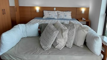 Deluxe Apartment, Kitchen, Beach View