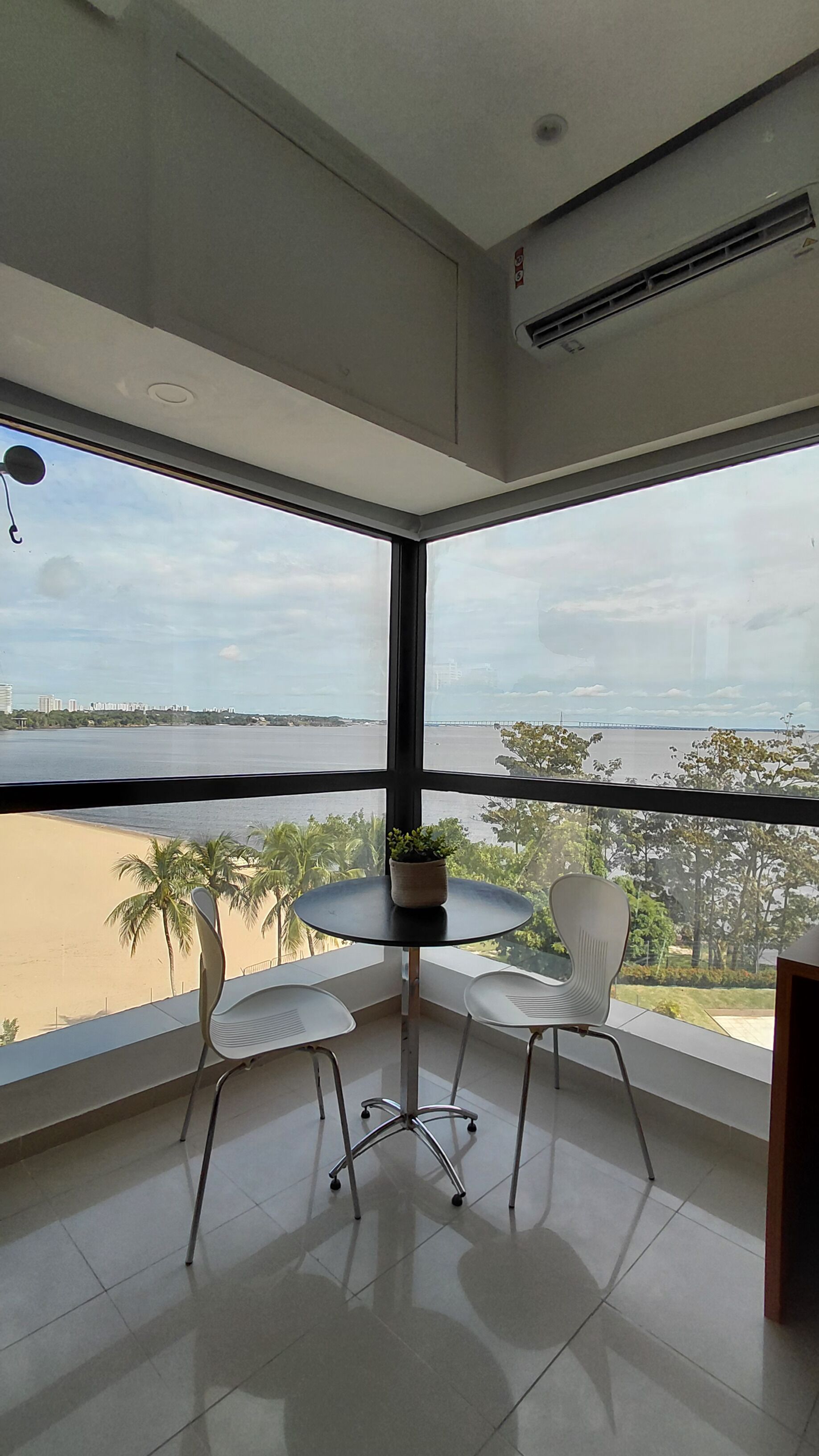 Apartamento Deluxe, cocina, vistas a la playa | Restauración