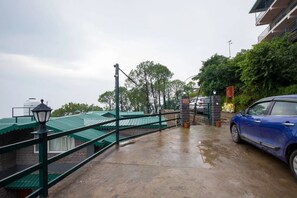 Property grounds - ELIVAAS Alpenglow 3 BHK Villa (Kasauli)