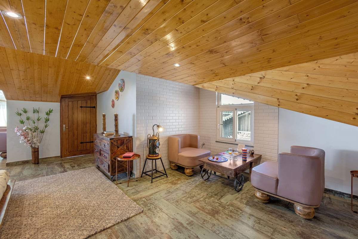 Biệt thự Cao cấp, quang cảnh hồ | Khu sảnh