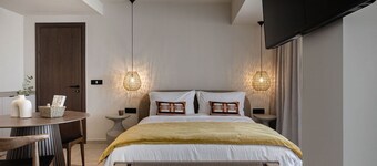 Moncasa Suites