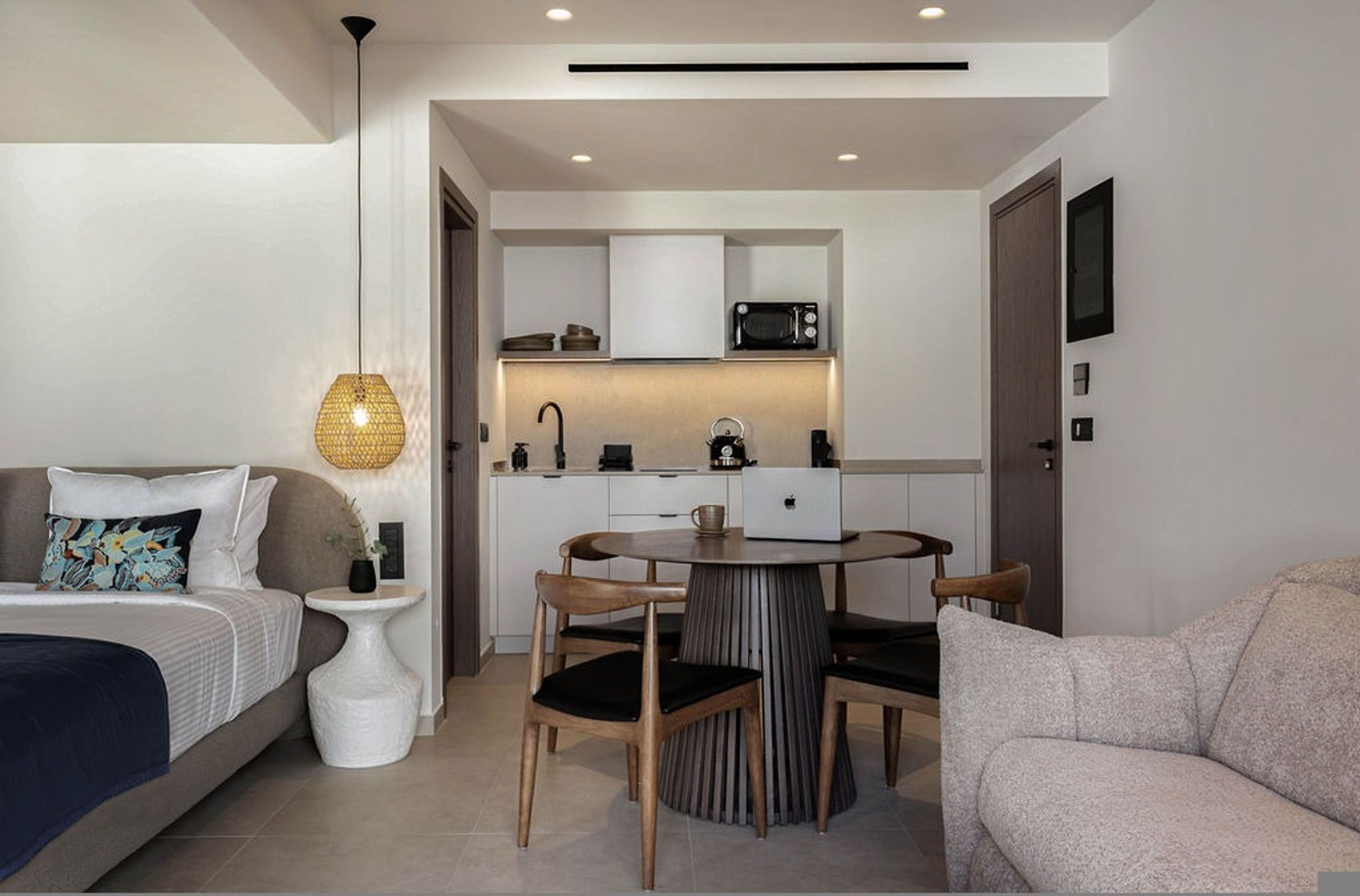 House | 9 bedrooms, free WiFi