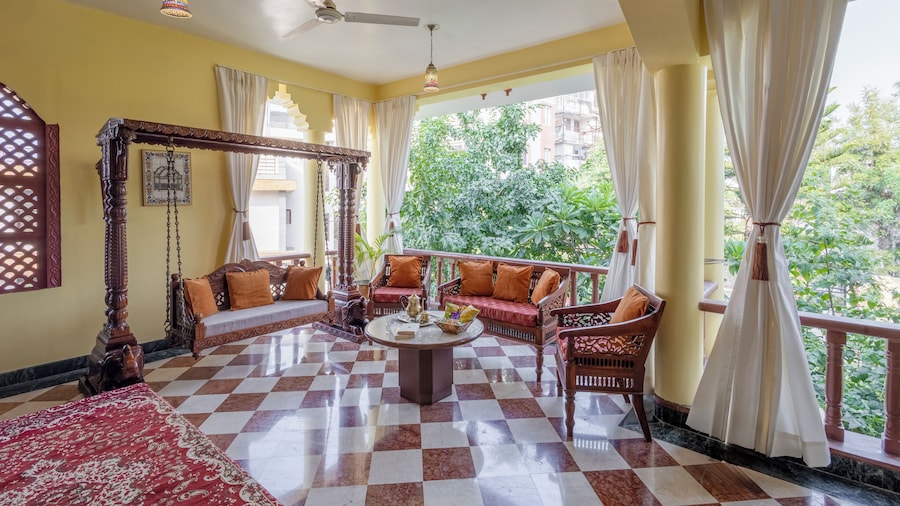 Alaya Stays sapphire 4 BHK Homestay