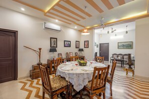 Dining - Alaya Stays sapphire 4 BHK Homestay (Udaipur)