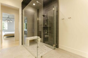 Bathroom - 9401 - Silver Aspen - Five Bedroom Luxury Townhome 5 Home (Solitude)