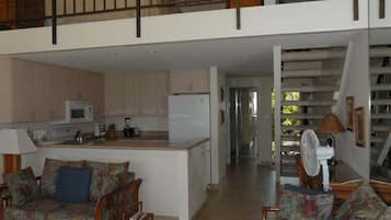 Condo, 1 Bedroom | Interior