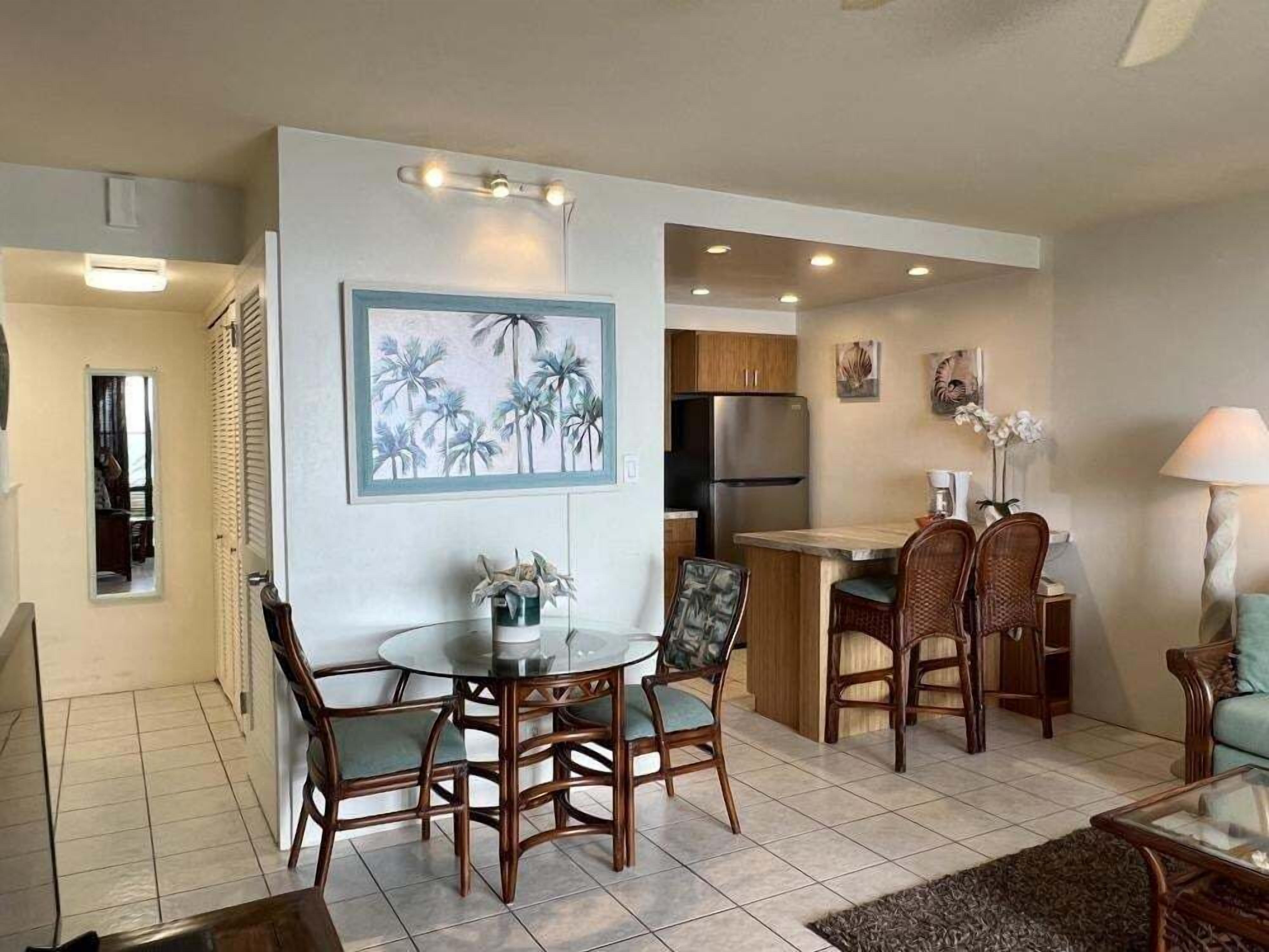 Condo, 1 Bedroom | Dining