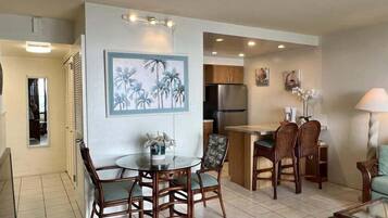 Condo, 1 Bedroom | Dining