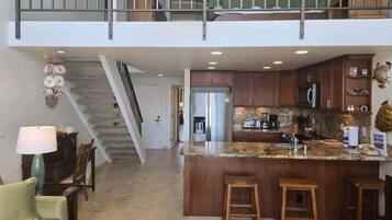 Condo, 1 Bedroom | Interior