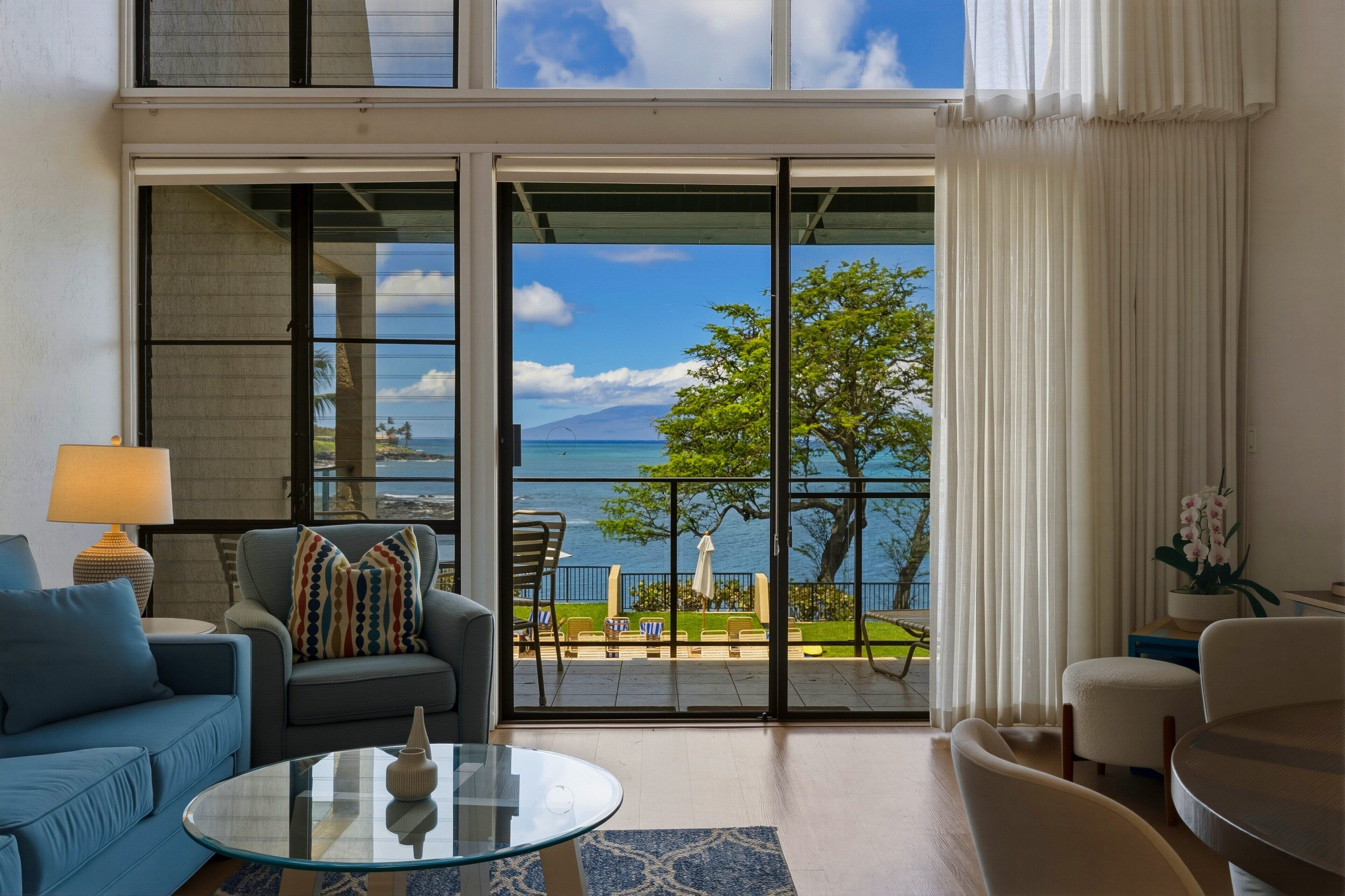 Condo, 1 Bedroom | Living area