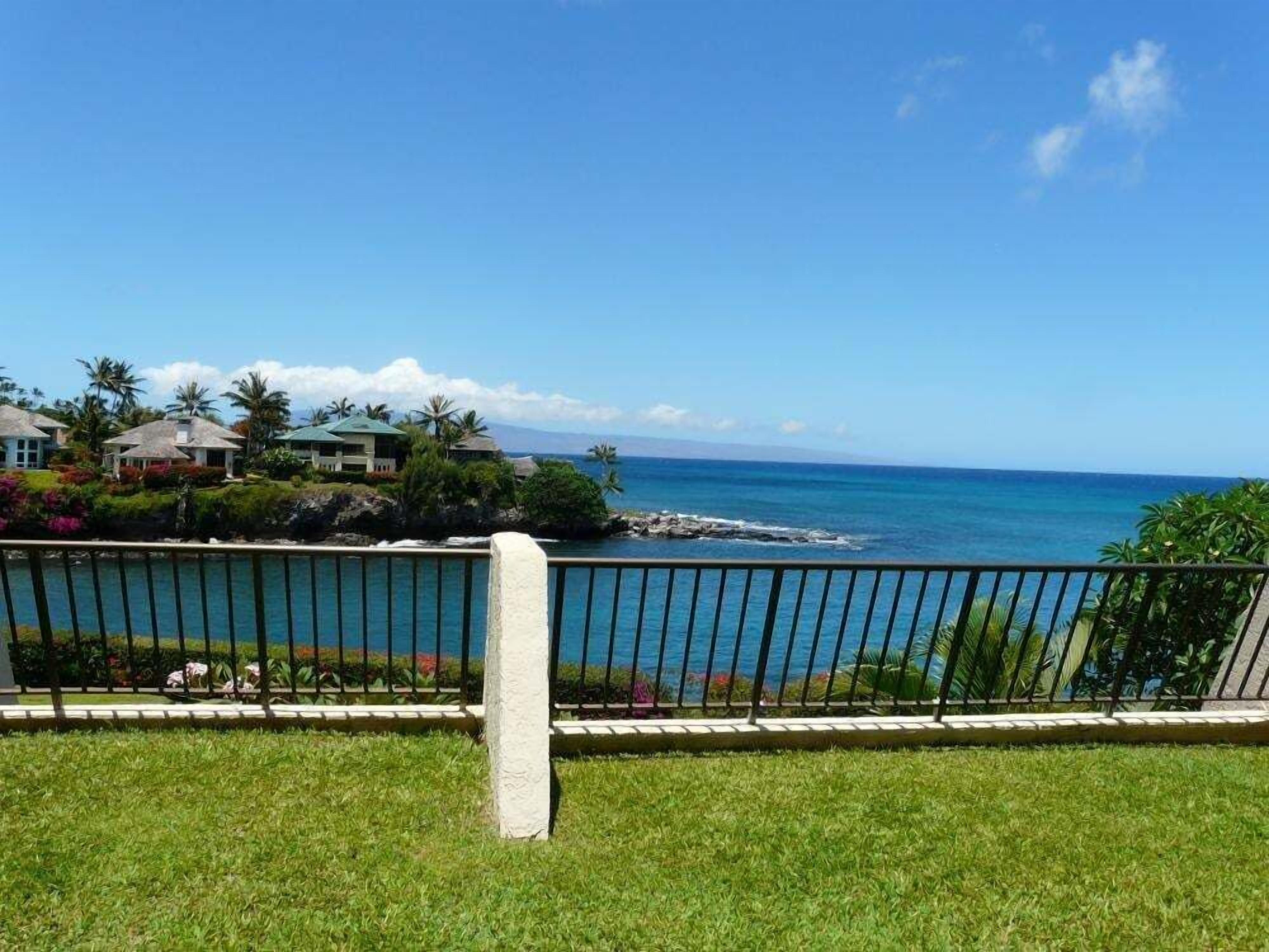 Condo, 1 Bedroom | Property grounds