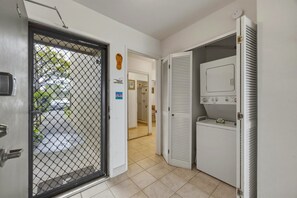 Interior - Oceanfront Maui Retreat At Napili Point - Unit B16 1 Bedroom Condo (Lahaina)